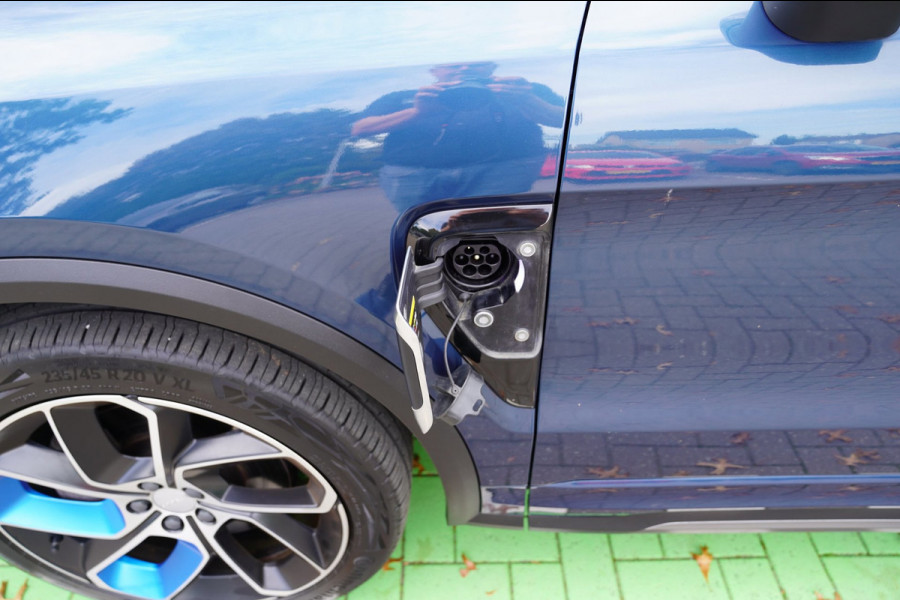 Lynk & Co 01 1.5|Prijs incl. 12 mnd garantie| PDC Panoramadak LMV Navi Apple carplay/Android auto Camera