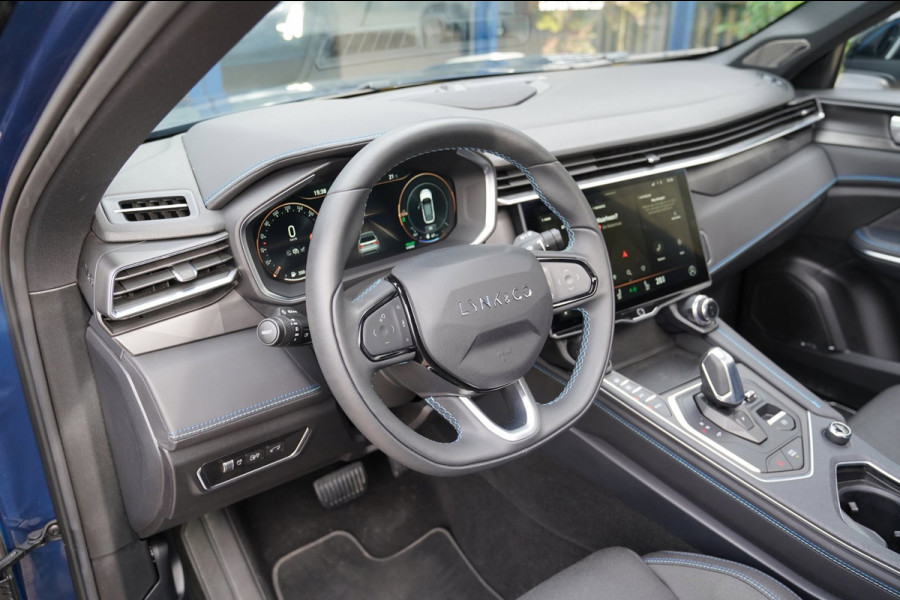 Lynk & Co 01 1.5|Prijs incl. 12 mnd garantie| PDC Panoramadak LMV Navi Apple carplay/Android auto Camera