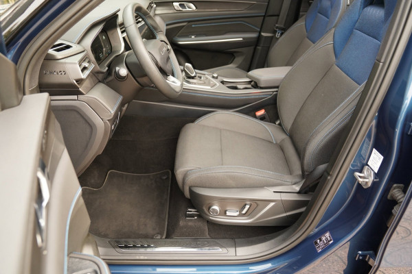 Lynk & Co 01 1.5|Prijs incl. 12 mnd garantie| PDC Panoramadak LMV Navi Apple carplay/Android auto Camera