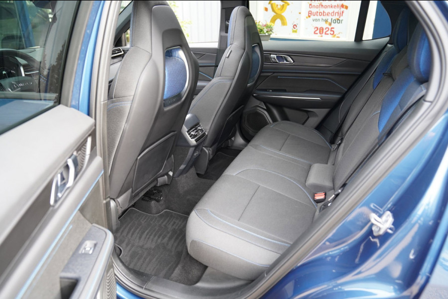 Lynk & Co 01 1.5|Prijs incl. 12 mnd garantie| PDC Panoramadak LMV Navi Apple carplay/Android auto Camera