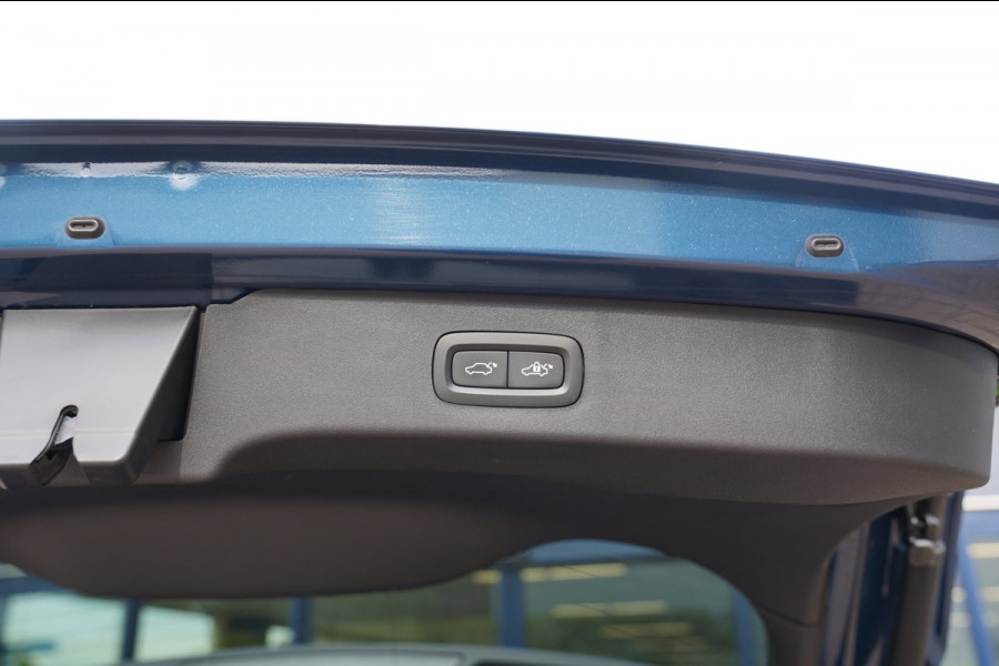 Lynk & Co 01 1.5|Prijs incl. 12 mnd garantie| PDC Panoramadak LMV Navi Apple carplay/Android auto Camera