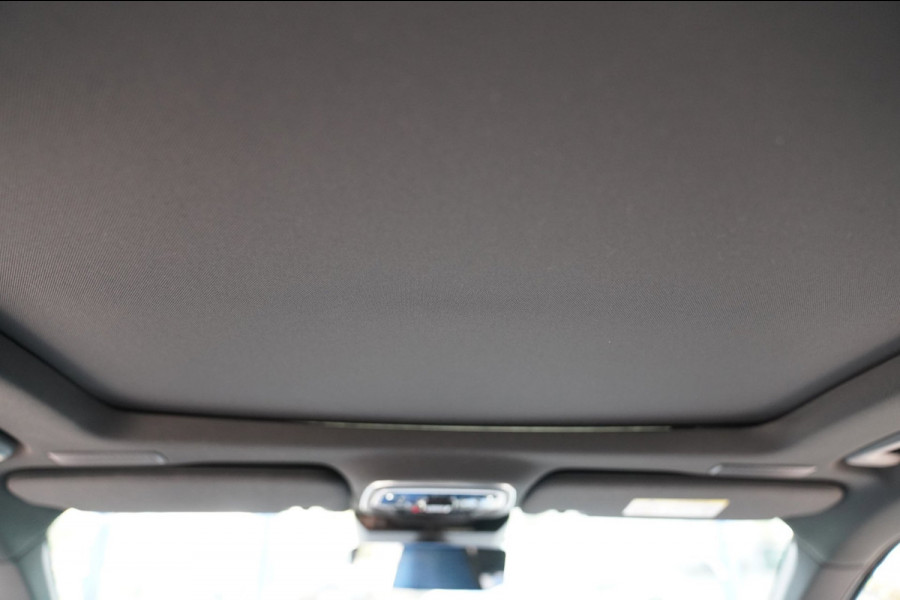 Lynk & Co 01 1.5|Prijs incl. 12 mnd garantie| PDC Panoramadak LMV Navi Apple carplay/Android auto Camera