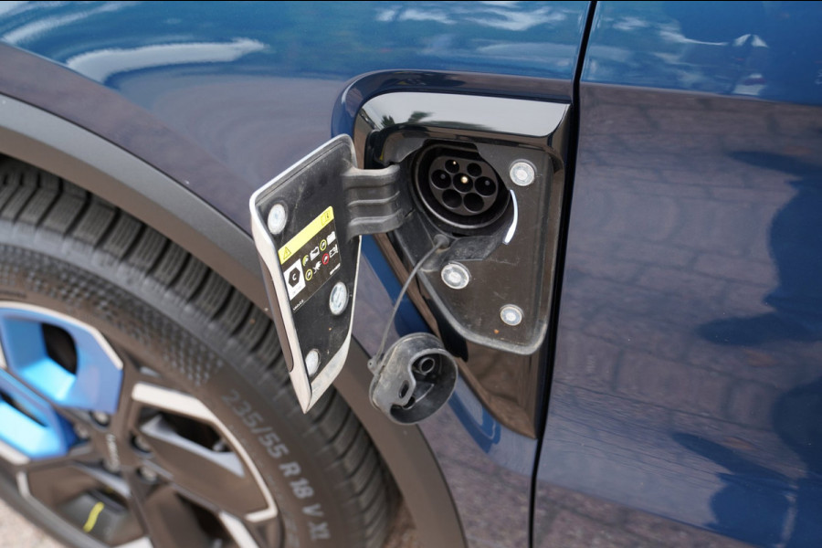 Lynk & Co 01 1.5|Prijs incl. 12 mnd garantie| PDC Panoramadak LMV Navi Apple carplay/Android auto Camera