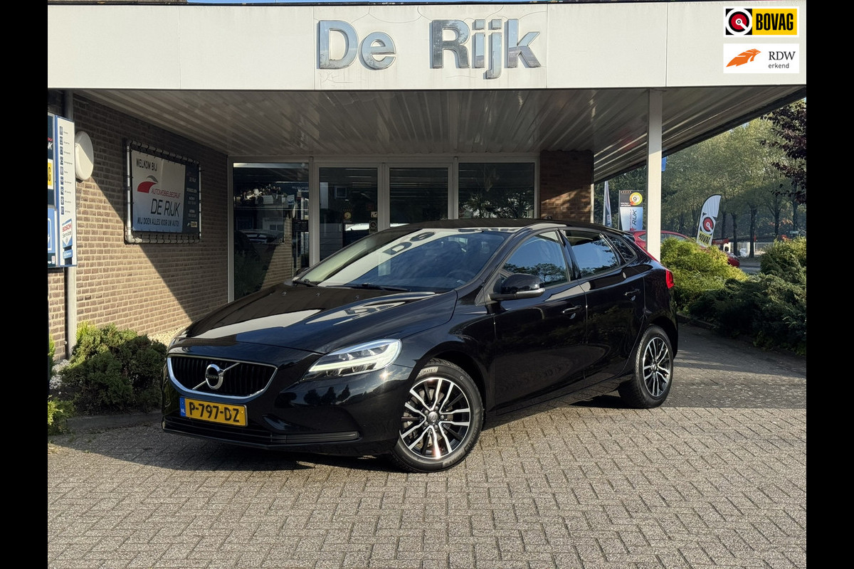 Volvo V40 2.0 T2 Momentum | Navi, PDC, Cruise, Trekhaak afn., Climate |