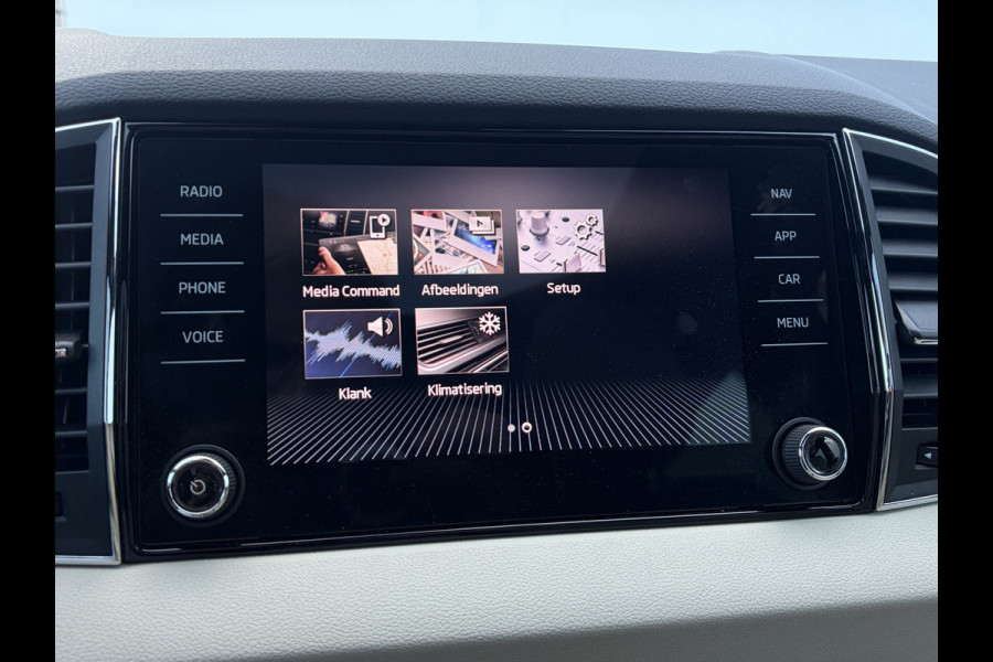Škoda Karoq 1.5 TSI ACT Style Business Trekhaak Pano Leer Adap.Cruise Memory Camera VOL!