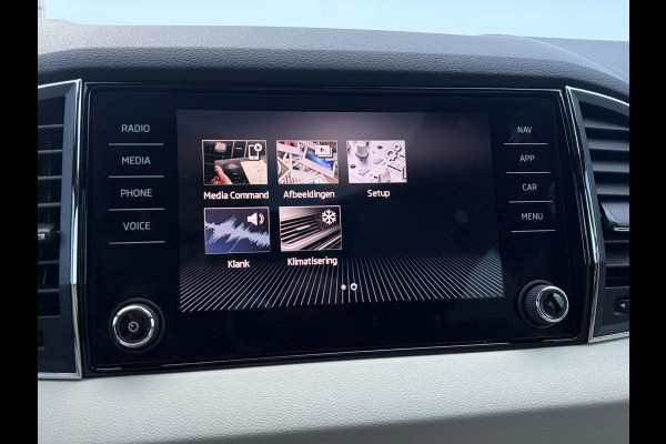 Škoda Karoq 1.5 TSI ACT Style Business Trekhaak Pano Leer Adap.Cruise Memory Camera VOL!