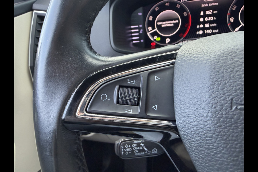 Škoda Karoq 1.5 TSI ACT Style Business Trekhaak Pano Leer Adap.Cruise Memory Camera VOL!