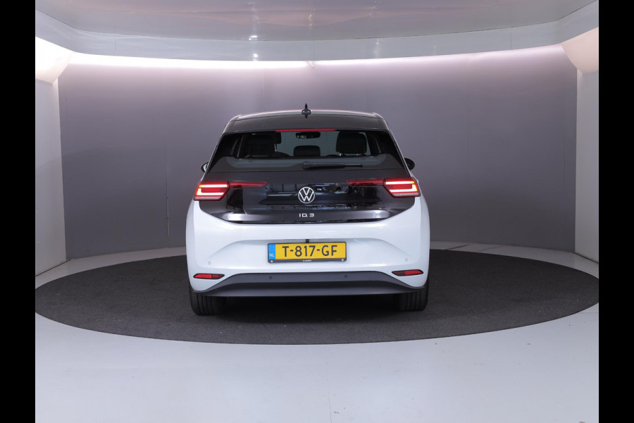 Volkswagen ID.3 Pure 45 kWh 150pk | Navi| int.voorverwarming| Verwarmde voorstoelen
