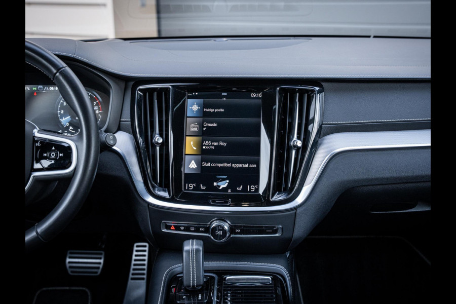 Volvo V60 2.0 T8 Recharge AWD R-Design - Pano l ACC l 19'' l 360cam l Memory l HUD