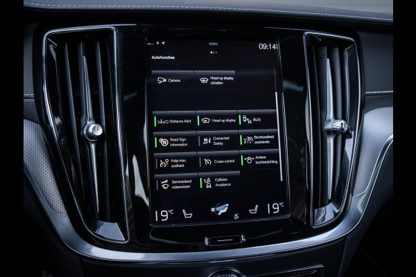 Volvo V60 2.0 T8 Recharge AWD R-Design - Pano l ACC l 19'' l 360cam l Memory l HUD