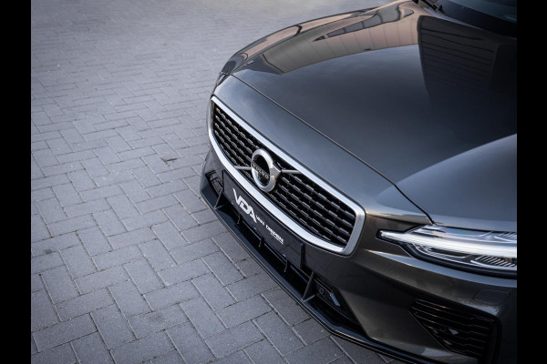 Volvo V60 2.0 T8 Recharge AWD R-Design - Pano l ACC l 19'' l 360cam l Memory l HUD
