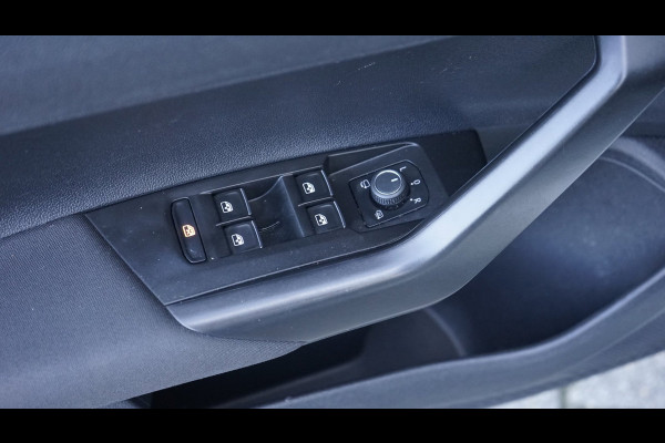 Volkswagen Polo 1.0 TSI AUTOMAAT|CAMERA|CARPLAY|DAB|IQ LIGHT|NAVIGATIE|STOELVERWARMING|VIRTUEEL