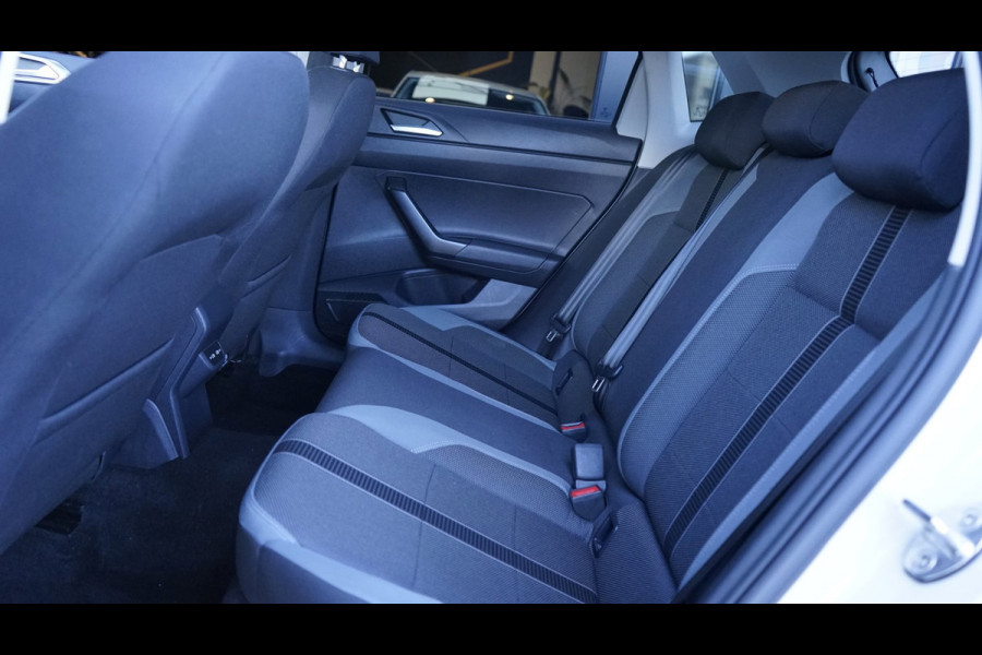 Volkswagen Polo 1.0 TSI AUTOMAAT|CAMERA|CARPLAY|DAB|IQ LIGHT|NAVIGATIE|STOELVERWARMING|VIRTUEEL