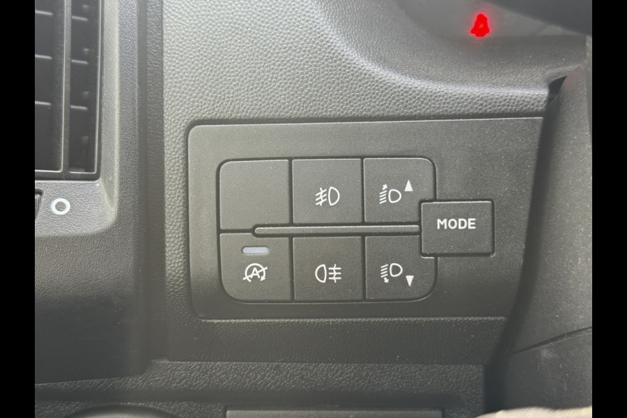 Peugeot Boxer 2.2 HDI 165PK Laadklep Bakwagen Cruise Control Climate Control Camera Carplay Standkachel LED Koffer Meubelbak