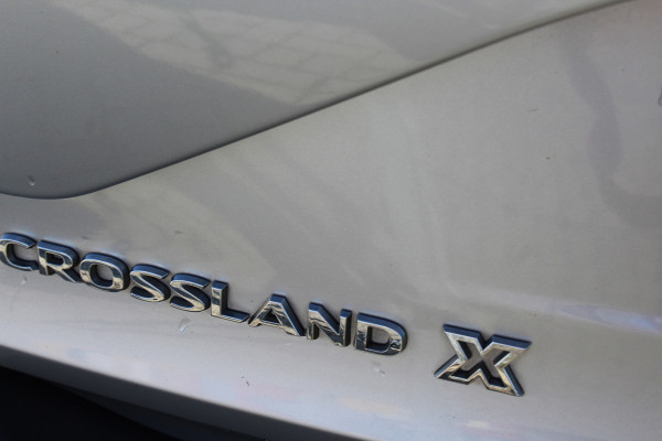Opel Crossland X 1.2 Turbo 120 Jaar Edition automaat , nap ,camera trekhaak multimedia parkeersens