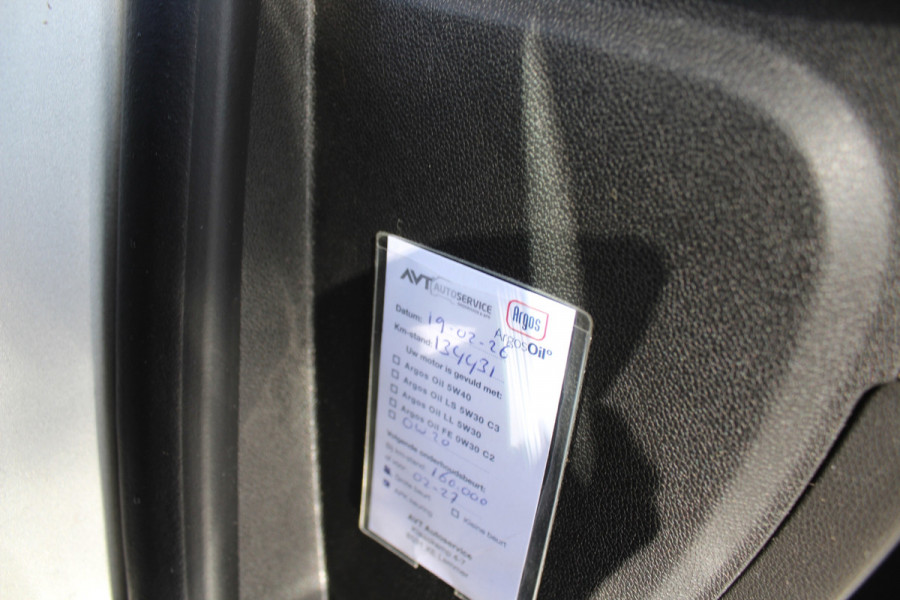 Opel Crossland X 1.2 Turbo 120 Jaar Edition automaat , nap ,camera trekhaak multimedia parkeersens