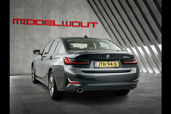 BMW 3-serie 330e 292PK High Exe. Schuif-kanteldak/Leder/M-sport-stoelen