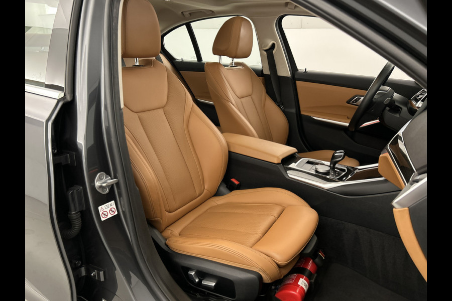 BMW 3-serie 330e 292PK High Exe. Schuif-kanteldak/Leder/M-sport-stoelen