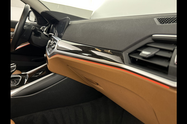 BMW 3-serie 330e 292PK High Exe. Schuif-kanteldak/Leder/M-sport-stoelen