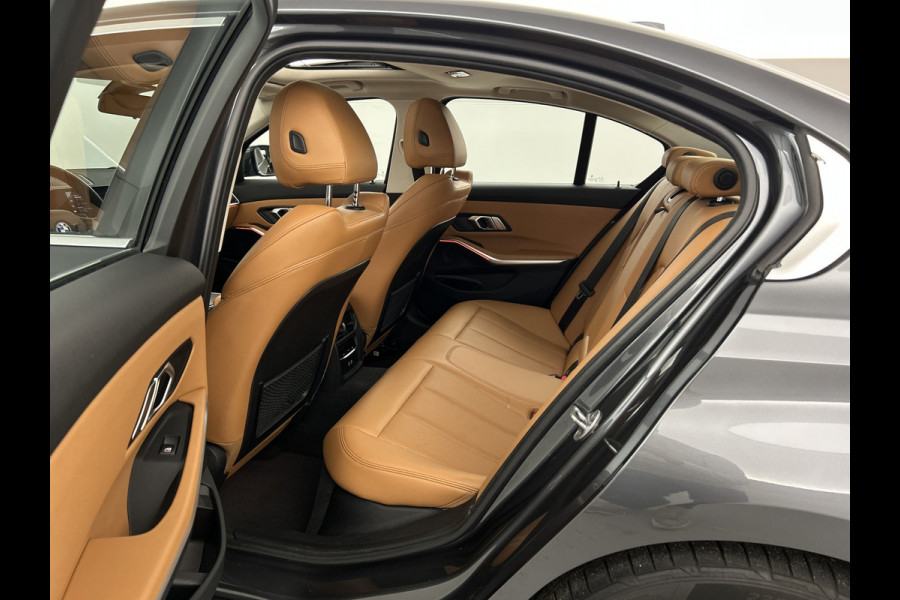 BMW 3-serie 330e 292PK High Exe. Schuif-kanteldak/Leder/M-sport-stoelen