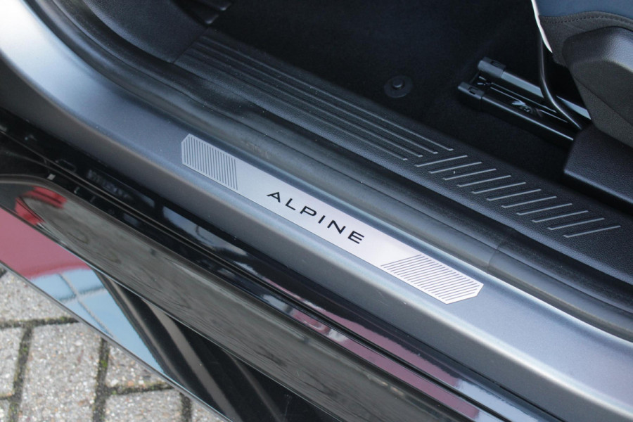 ALPINE A290 GTS 220PK 52 kWh | DEVIALET AUDIO SYSTEM | DRAADLOZE TELEFOONLADER | ELEKTRISCH VERWARMBAAR STUURWIEL | 19" LICHTMETALEN VELGEN "SNOWFLAKE" NOIR BRILLIANT | ALPINE LOGO OP ZIJSCHERMEN | BREMBO REMKLAUWEN "ROUGE RACING" | ALPINE TELEMETRICS PREMIUM | NAPPA LEDEREN BEKLEDING BLUE PROFOND/GRIS EVEE MET ALPINE STIKSELS EN LOGO | MICHELIN PILOT SPORT BANDEN | ALPINE SPORT CHASSIS | GROOTLICHT ASSISTENT | DCC | ADAPTIVE CRUISE CONTROL | PARKEERNSENSOREN VOOR ACHTER EN ZIJKANT | ACHTERUITRIJ CAMERA | HANDSFREE CARD | VERWARMBARE VOORSTOELEN | WARMTEPOMP | NAVIGATIE BY "GOOGLE