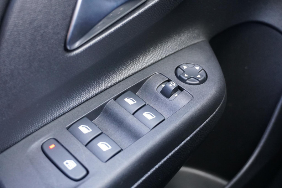 Opel CORSA-E GS Line 50 kWh + CAMERA / STOEL+STUURVERWARMING / CARPLAY