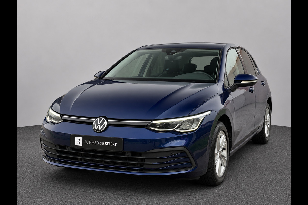 Volkswagen Golf 8 1.0 eTSI | ACC | Sfeerverlichting | Carplay | Navi | Stuurwiel verwarmd | Stoelverwarming
