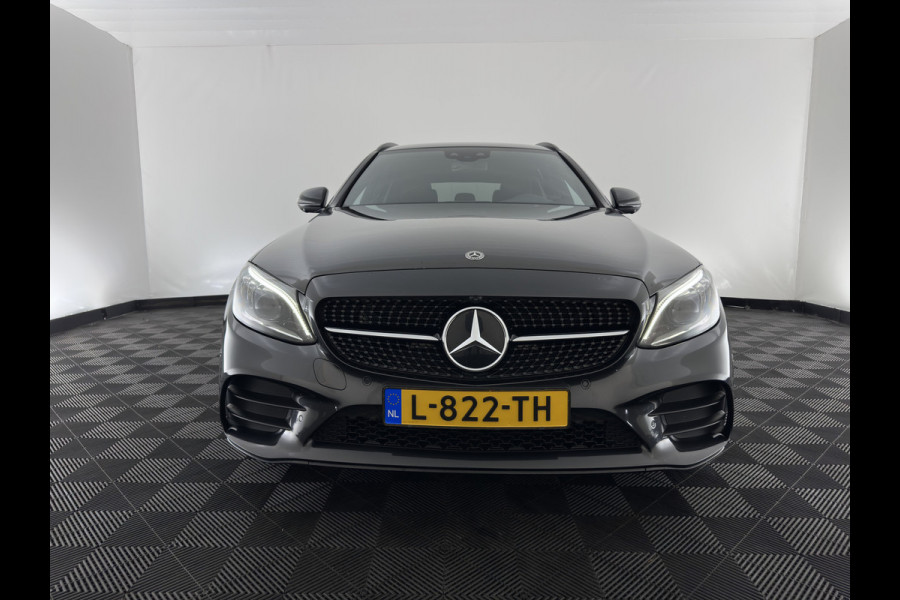Mercedes-Benz C-Klasse Estate 300 e Business Solution AMG-Limited (Plug-in) {SoH-97%} (INCL-BTW) Aut. *LEATHER-ALCANTARA | MULTIBEAM-LED | NAVI-FULLMAP | TOPVIEW | DAB | CARPLAY | DIGI-COCKPIT | HEATED-SPORTSEATS | KEYLESS | PRIVACY-GLASS | SHIFTPADDLES | TOWBAR | 18"