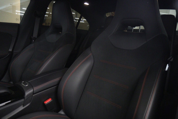 Mercedes-Benz CLA-Klasse 250 e AMG Line PANO/CARPLAY/SFEER/VOL