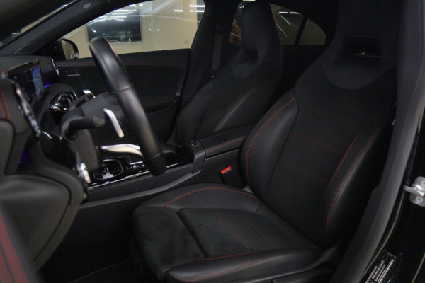Mercedes-Benz CLA-Klasse 250 e AMG Line PANO/CARPLAY/SFEER/VOL