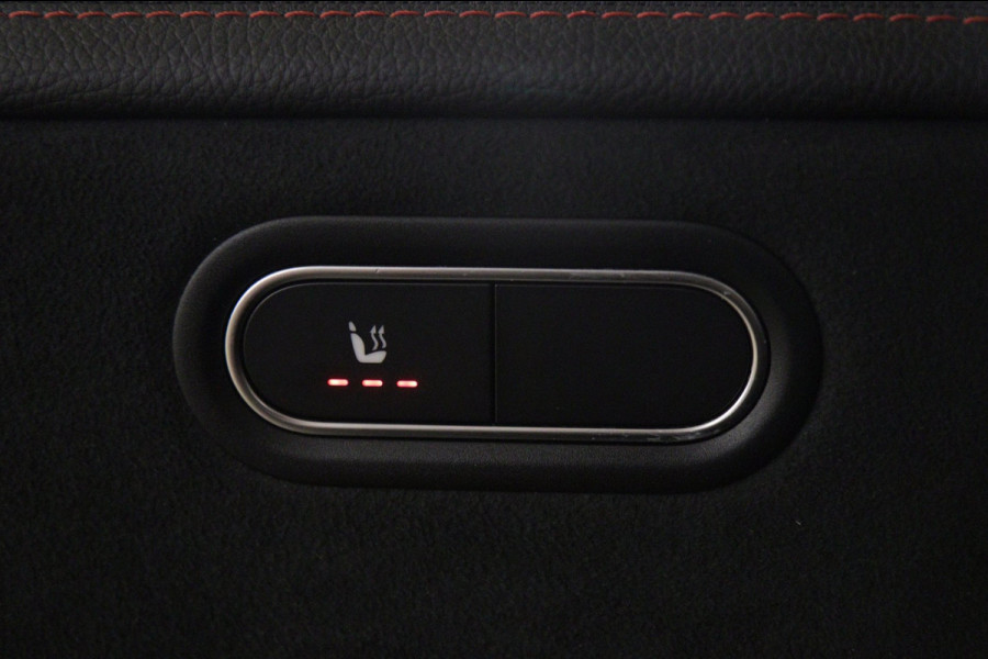 Mercedes-Benz CLA-Klasse 250 e AMG Line PANO/CARPLAY/SFEER/VOL