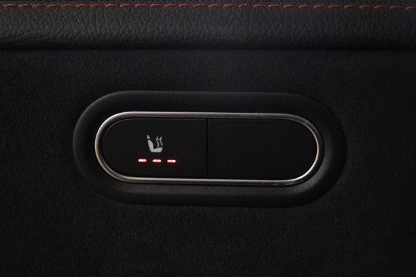 Mercedes-Benz CLA-Klasse 250 e AMG Line PANO/CARPLAY/SFEER/VOL