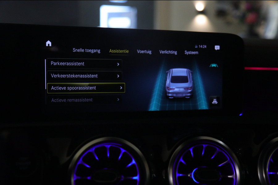 Mercedes-Benz CLA-Klasse 250 e AMG Line PANO/CARPLAY/SFEER/VOL
