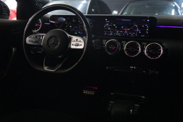 Mercedes-Benz CLA-Klasse 250 e AMG Line PANO/CARPLAY/SFEER/VOL