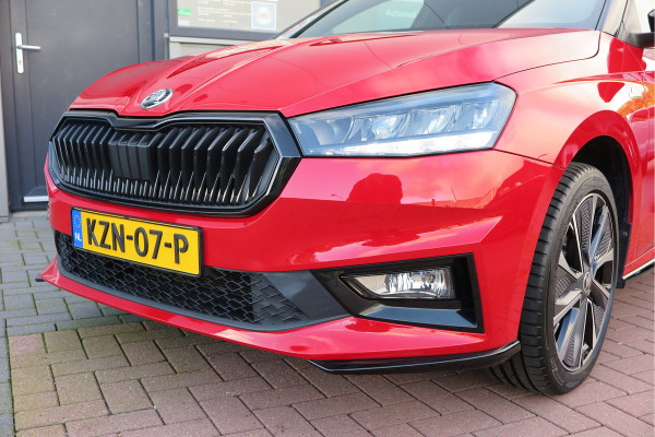 Škoda Fabia 1.0 TSI 70kw 95pk Monte Carlo , Led (Skoda crystal lighting)  , Bi-color, Virtual cockpit, Sportstoelen,Keyless entry/start, Navi via Smartlink, Cruisecontrol, PDC, Camera , LMV. etc.