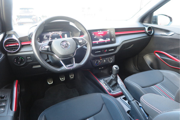 Škoda Fabia 1.0 TSI 70kw 95pk Monte Carlo , Led (Skoda crystal lighting)  , Bi-color, Virtual cockpit, Sportstoelen,Keyless entry/start, Navi via Smartlink, Cruisecontrol, PDC, Camera , LMV. etc.
