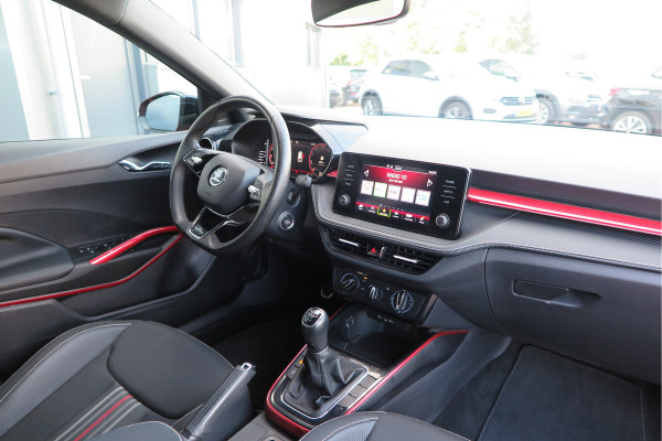 Škoda Fabia 1.0 TSI 70kw 95pk Monte Carlo , Led (Skoda crystal lighting)  , Bi-color, Virtual cockpit, Sportstoelen,Keyless entry/start, Navi via Smartlink, Cruisecontrol, PDC, Camera , LMV. etc.