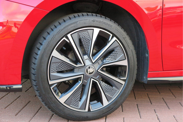 Škoda Fabia 1.0 TSI 70kw 95pk Monte Carlo , Led (Skoda crystal lighting)  , Bi-color, Virtual cockpit, Sportstoelen,Keyless entry/start, Navi via Smartlink, Cruisecontrol, PDC, Camera , LMV. etc.