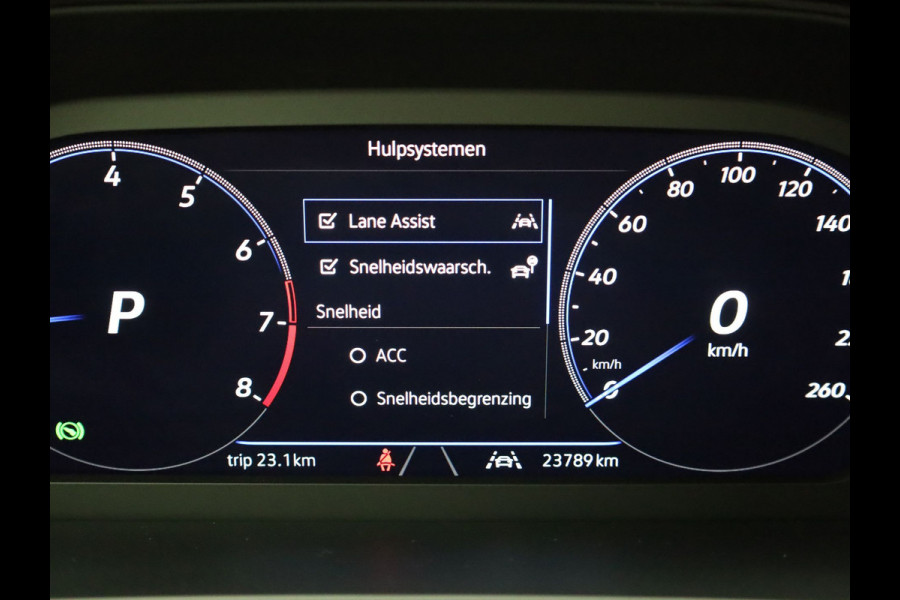 Volkswagen T-Roc 1.5 TSI R-Line Edition | IQ Light | Schuif\Kanteldak | Camera | Apple \ Andorid Auto | Trekhaak | Prijs Rijklaar !!