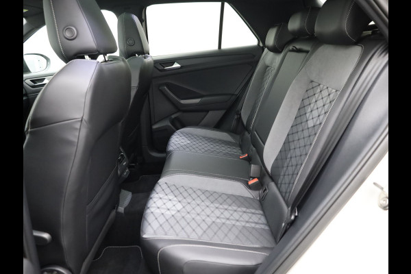 Volkswagen T-Roc 1.5 TSI R-Line Edition | IQ Light | Schuif\Kanteldak | Camera | Apple \ Andorid Auto | Trekhaak | Prijs Rijklaar !!