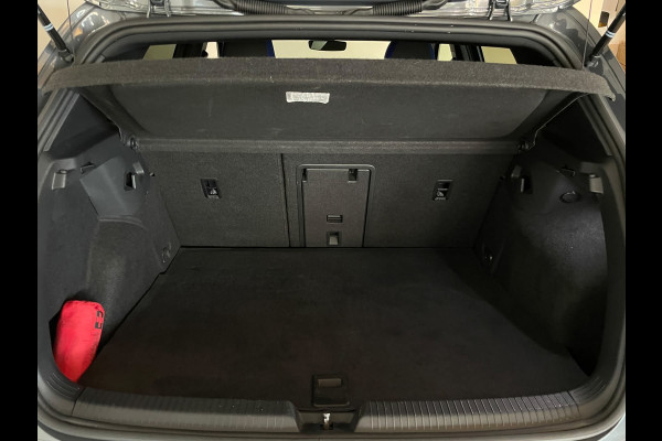 Volkswagen Golf 1.4 eHybrid GTE AIRCO CLIMA NAVI CRUISE BLUETOOTH STOELVERW 19INCH VELGEN PRIVACYGLAS NIEUWSTAAT