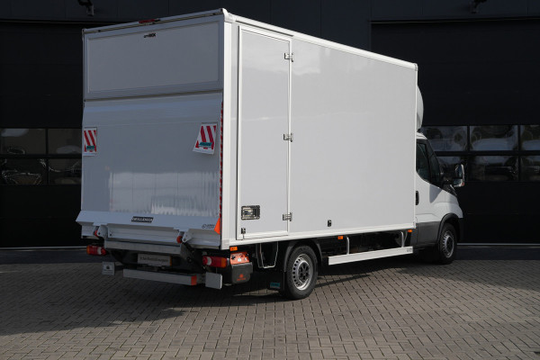 Iveco Daily - 35S18 3.0L 180pk Bakwagen - Geveerde Stoel - Camera - LED - Navi - ACC - Lane Assist - Rijklaar