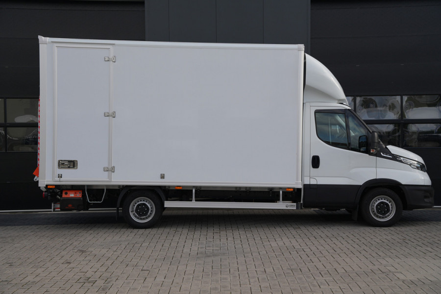 Iveco Daily - 35S18 3.0L 180pk Bakwagen - Geveerde Stoel - Camera - LED - Navi - ACC - Lane Assist - Rijklaar