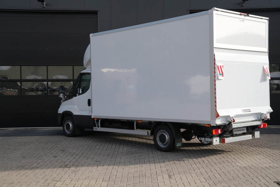 Iveco Daily - 35S18 3.0L 180pk Bakwagen - Geveerde Stoel - Camera - LED - Navi - ACC - Lane Assist - Rijklaar