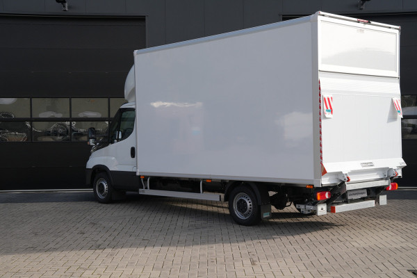 Iveco Daily - 35S18 3.0L 180pk Bakwagen - Geveerde Stoel - Camera - LED - Navi - ACC - Lane Assist - Rijklaar