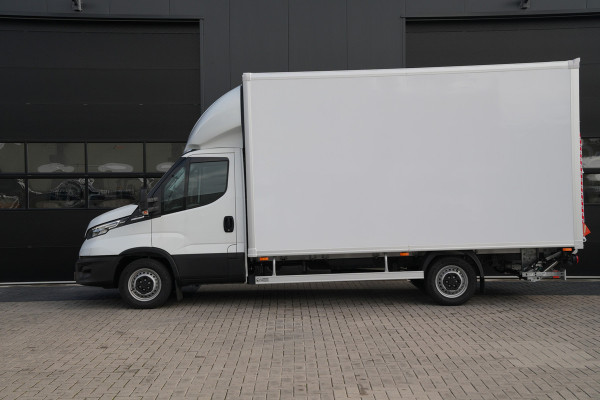 Iveco Daily - 35S18 3.0L 180pk Bakwagen - Geveerde Stoel - Camera - LED - Navi - ACC - Lane Assist - Rijklaar