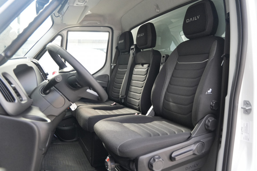 Iveco Daily - 35S18 3.0L 180pk Bakwagen - Geveerde Stoel - Camera - LED - Navi - ACC - Lane Assist - Rijklaar