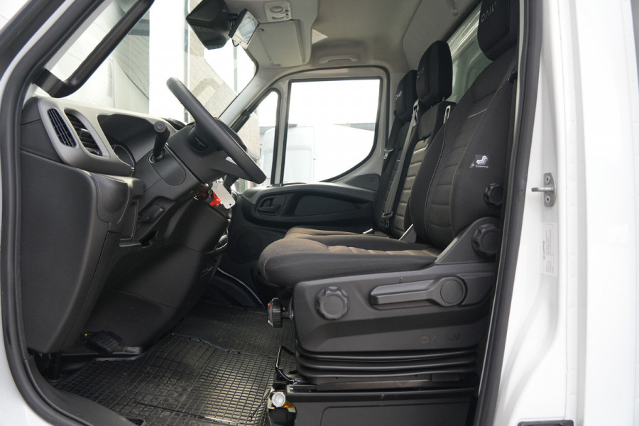 Iveco Daily - 35S18 3.0L 180pk Bakwagen - Geveerde Stoel - Camera - LED - Navi - ACC - Lane Assist - Rijklaar