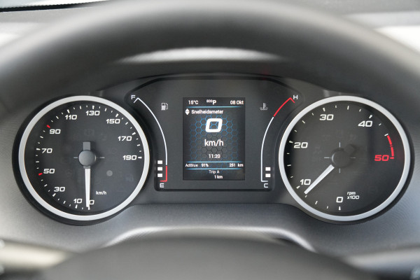 Iveco Daily - 35S18 3.0L 180pk Bakwagen - Geveerde Stoel - Camera - LED - Navi - ACC - Lane Assist - Rijklaar