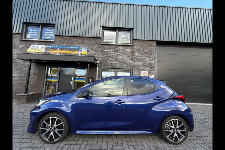 Toyota Yaris 1.5 Hybrid Launch Edition | 3/6/12MND GARANTIE | AUTOMAAT | PANO | LED | CAMERA | CARPLAY | LEDER | NAVI | CRUISE | LANE |